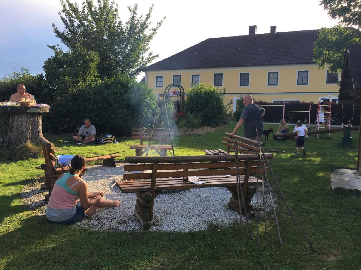 Вилла Familienbauernhof Strassbauer Steinakirchen Am Forst Экстерьер фото